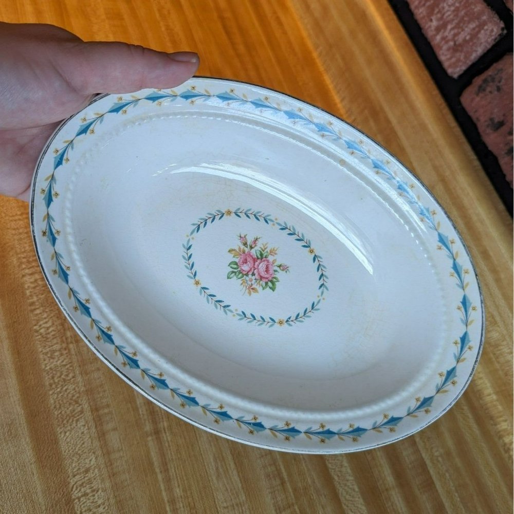 Mount Vernon Vintage Porcelain Oval Bowl With‎ Pink Roses 1940s